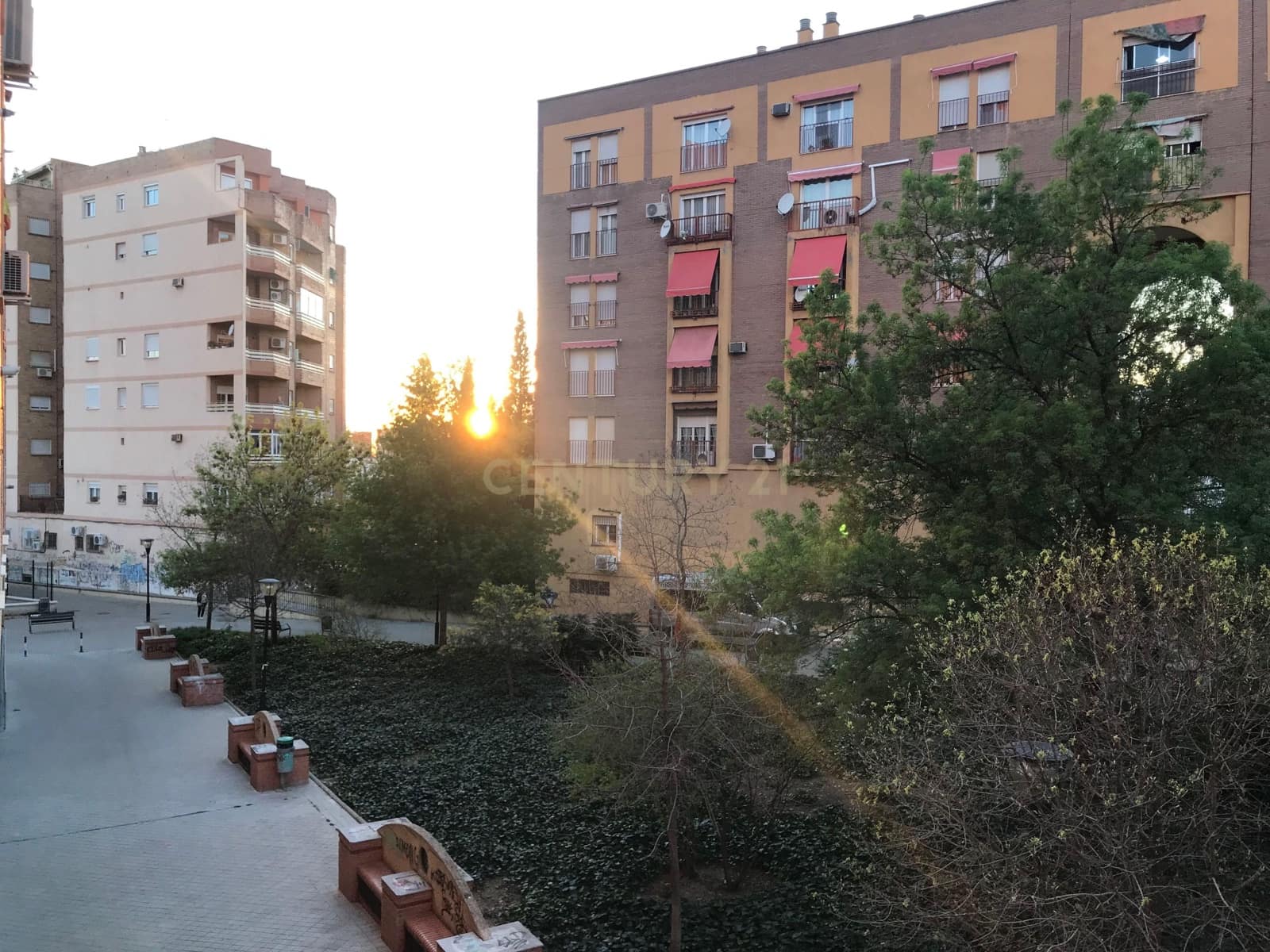 Piso de 1 habitación en Granada ciudad en alquiler - 600 € (Ref: 9453051)