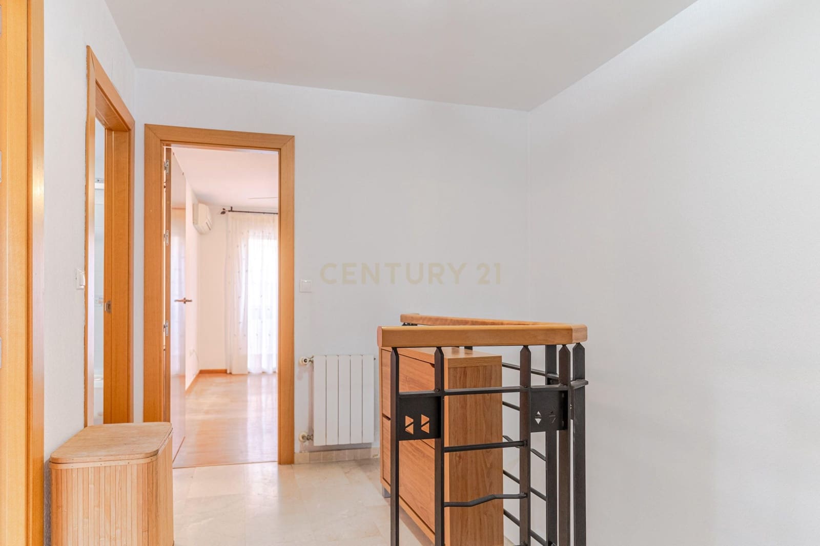 5 quarto Moradia Geminada para venda em La Zubia com piscina garagem - 365 000 € (Ref: 9453433)