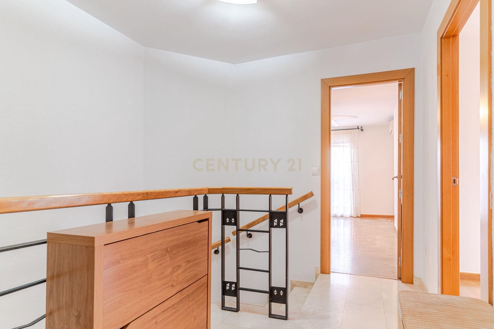 5 quarto Moradia Geminada para venda em La Zubia com piscina garagem - 365 000 € (Ref: 9453433)