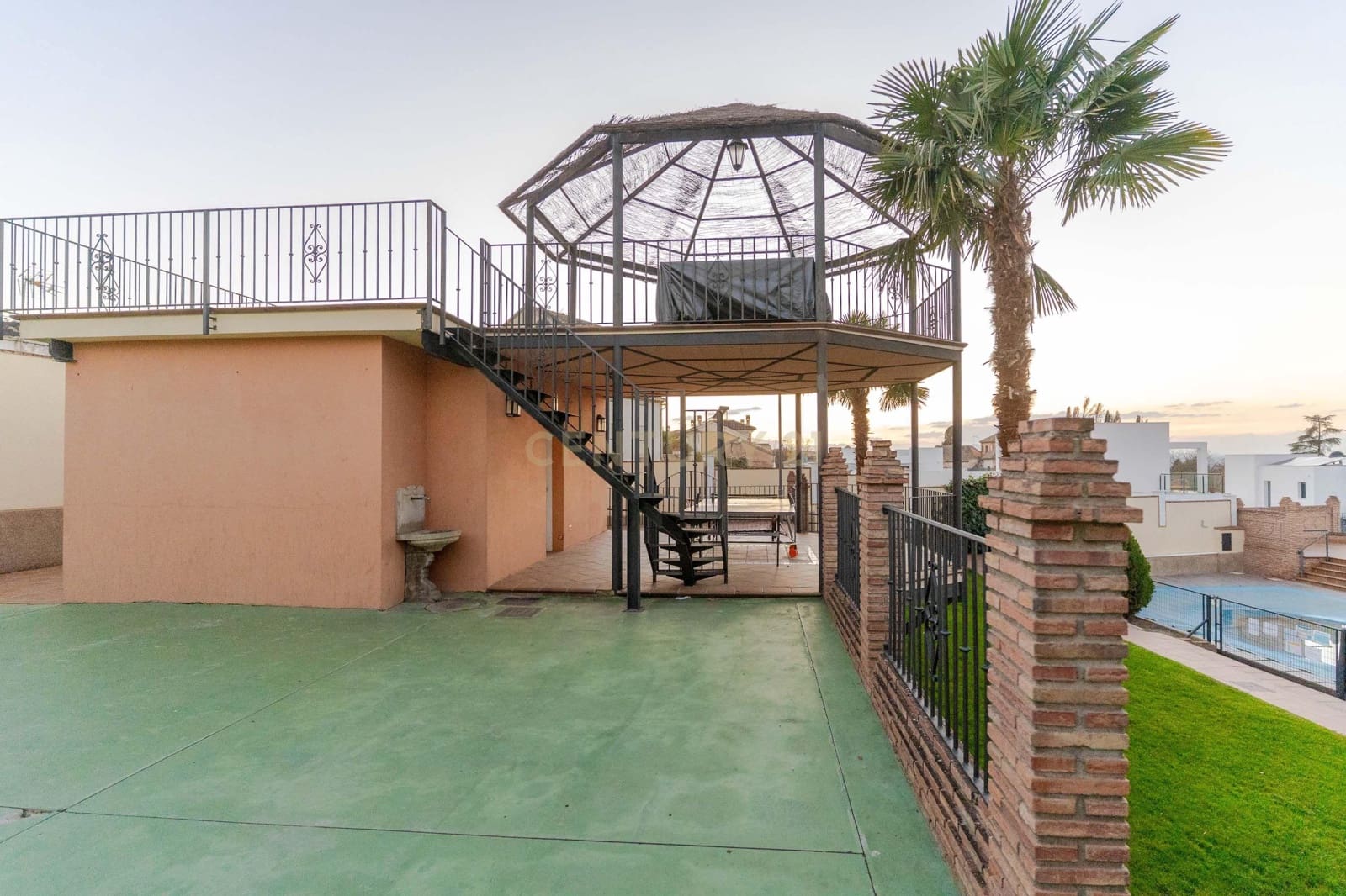 5 quarto Moradia Geminada para venda em La Zubia com piscina garagem - 365 000 € (Ref: 9453433)