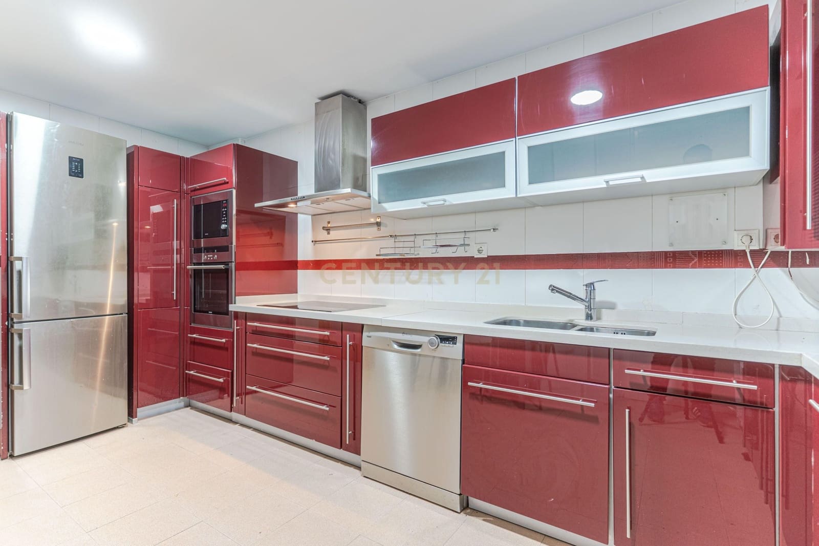 5 quarto Moradia Geminada para venda em La Zubia com piscina garagem - 365 000 € (Ref: 9453433)