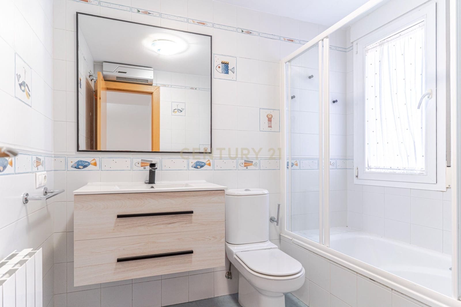5 quarto Moradia Geminada para venda em La Zubia com piscina garagem - 365 000 € (Ref: 9453433)