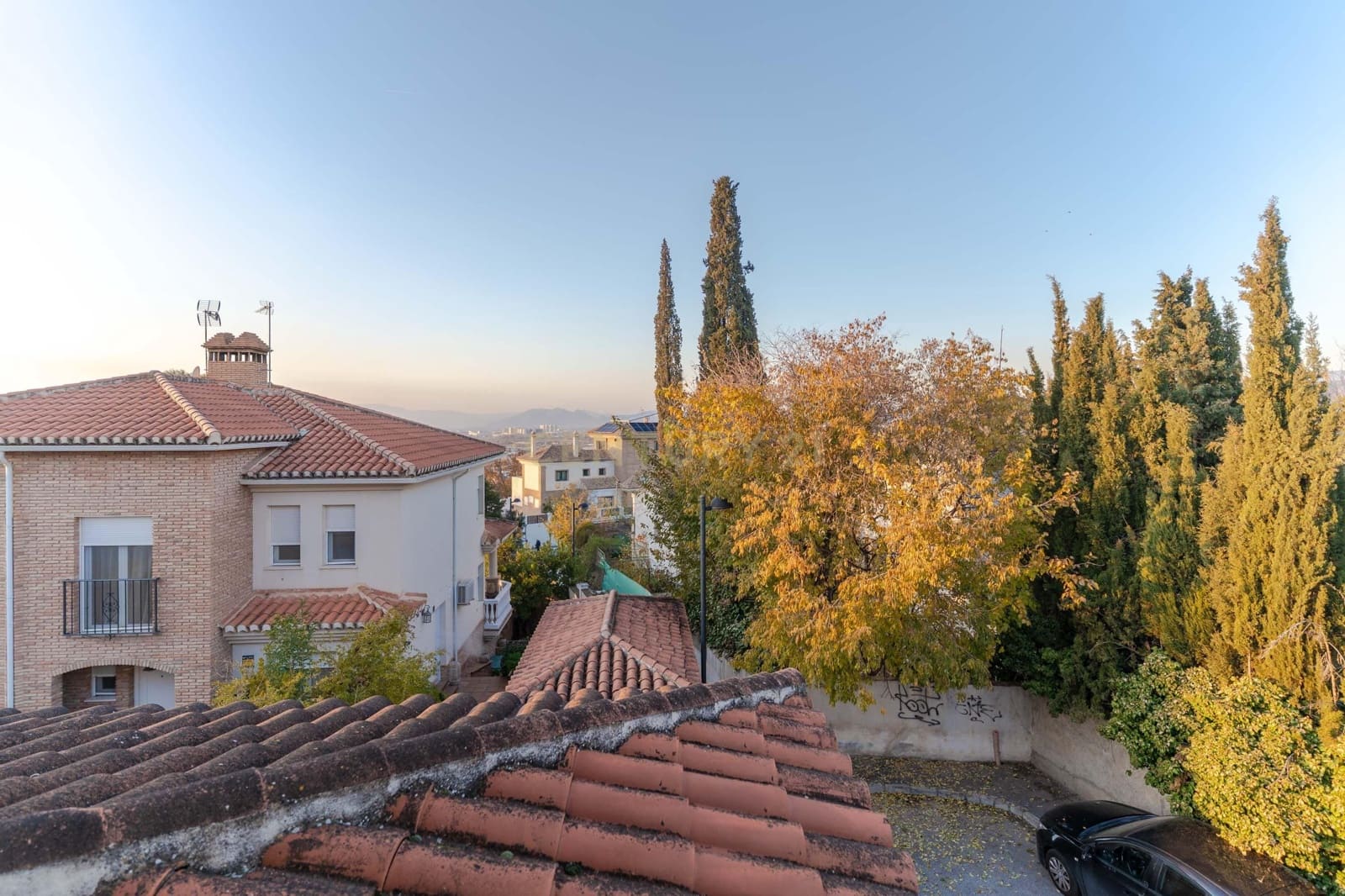 5 quarto Moradia Geminada para venda em La Zubia com piscina garagem - 365 000 € (Ref: 9453433)