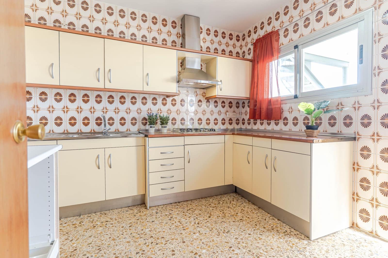 7 sovrum Villa till salu i Alfacar med pool - 259 900 € (Ref: 9455722)