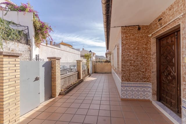 7 sovrum Villa till salu i Alfacar med pool - 259 900 € (Ref: 9455722)