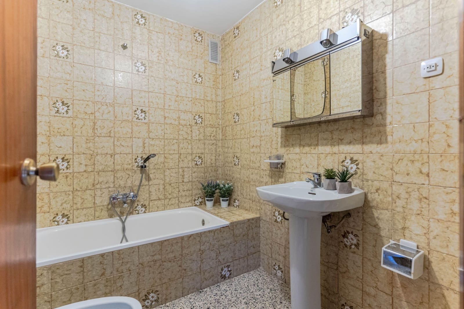 7 sovrum Villa till salu i Alfacar med pool - 259 900 € (Ref: 9455722)