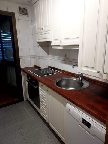 3 quarto Apartamento para arrendar em Canillas, Madrid cidade - 1 500 € (Ref: 9462689)