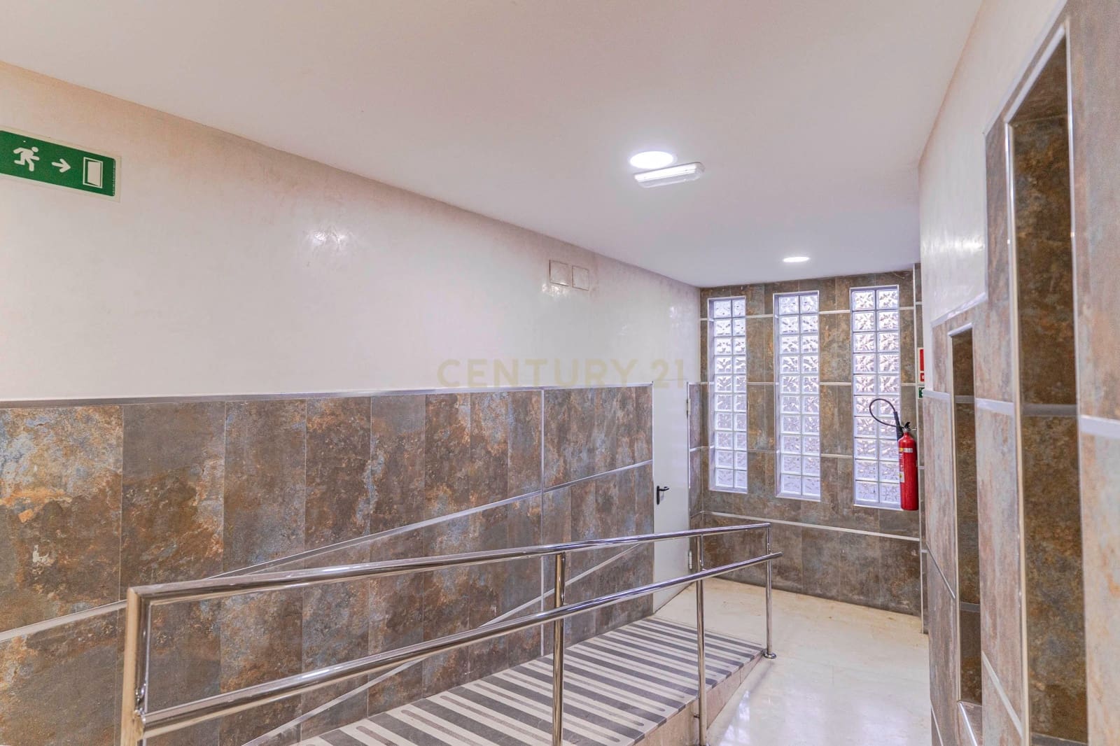 Ufficio in vendita in Monachil - 49.000 € (Rif: 9478942)