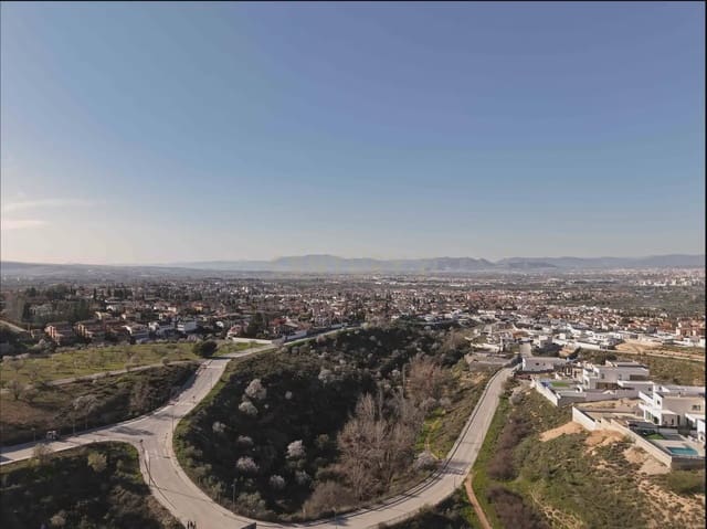 3 camera da letto Villa in vendita in La Zubia con piscina - 385.000 € (Rif: 9480664)