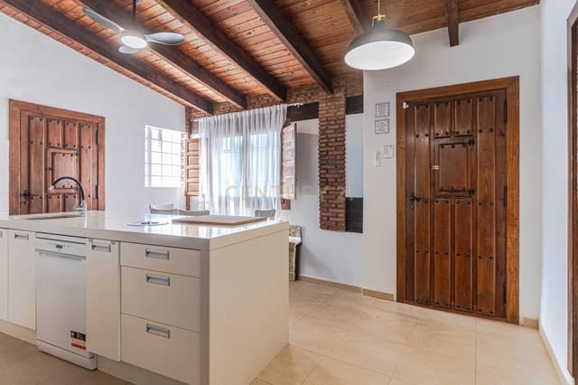 Finca/Casa Rural de 4 habitaciones en Motril en venta con piscina - 350.000 € (Ref: 9480832)