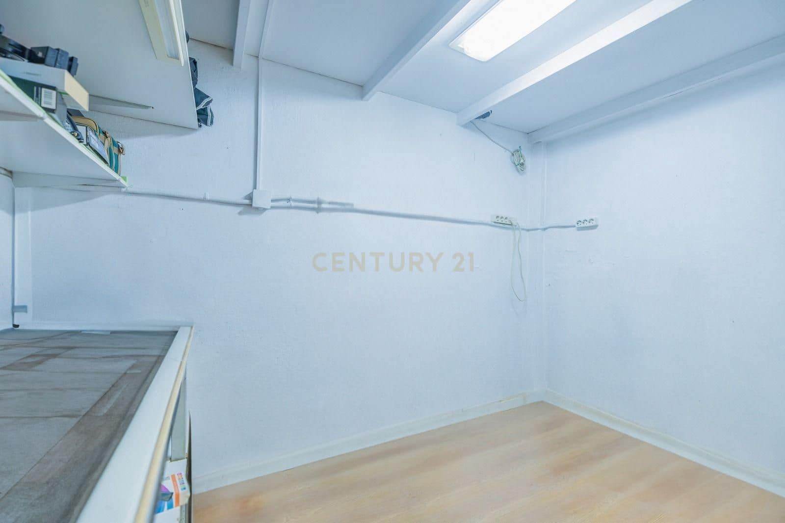 Kaupallinen myytävänä paikassa Motril - 143 000 € (Ref: 9481603)