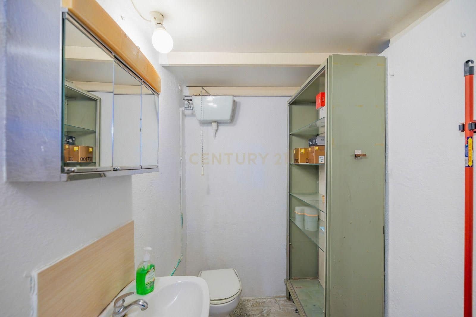 Kaupallinen myytävänä paikassa Motril - 143 000 € (Ref: 9481603)