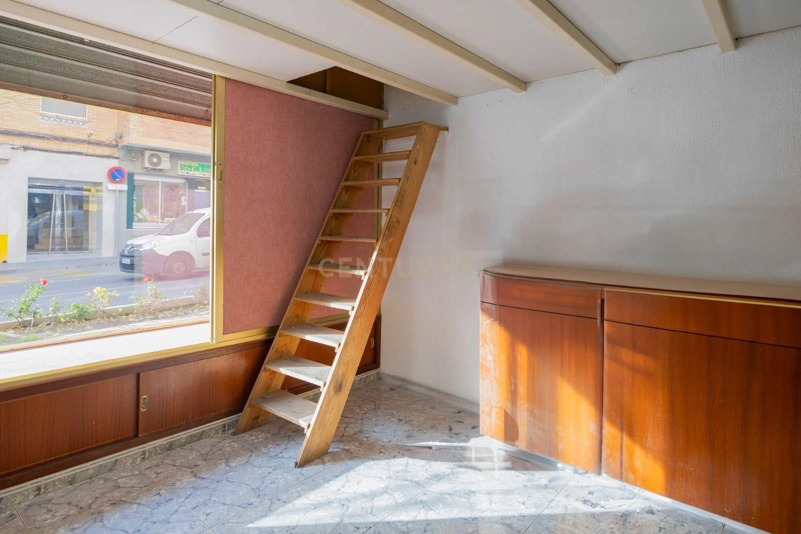 Kaupallinen myytävänä paikassa Motril - 143 000 € (Ref: 9481603)