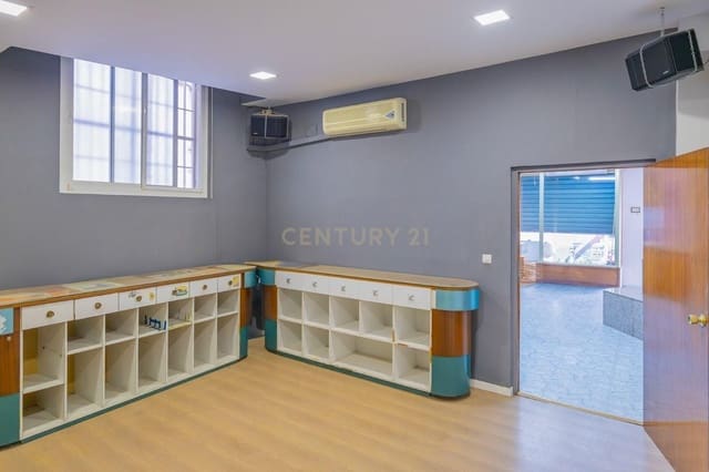 Kaupallinen myytävänä paikassa Motril - 143 000 € (Ref: 9481603)