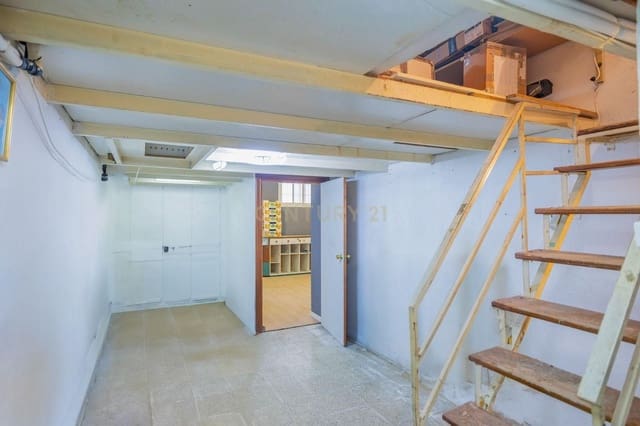 Kaupallinen myytävänä paikassa Motril - 143 000 € (Ref: 9481603)