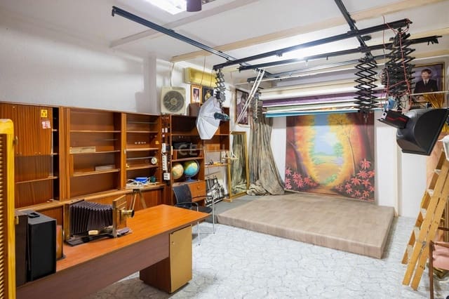 Kaupallinen myytävänä paikassa Motril - 143 000 € (Ref: 9481603)