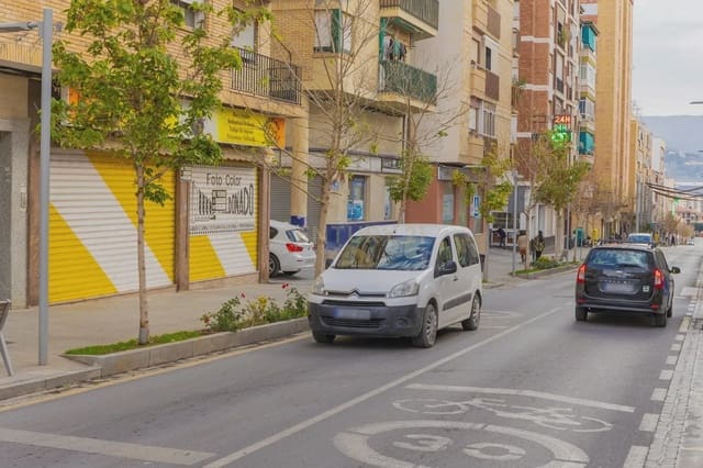 Erhverv til salg i Motril - € 143.000 (Ref: 9481603)