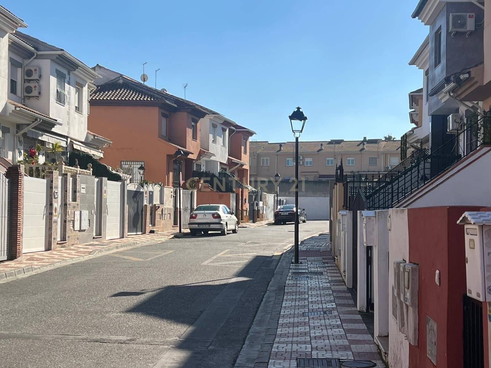 Casa de 3 habitaciones en Churriana de la Vega en venta - 169.500 € (Ref: 9482213)