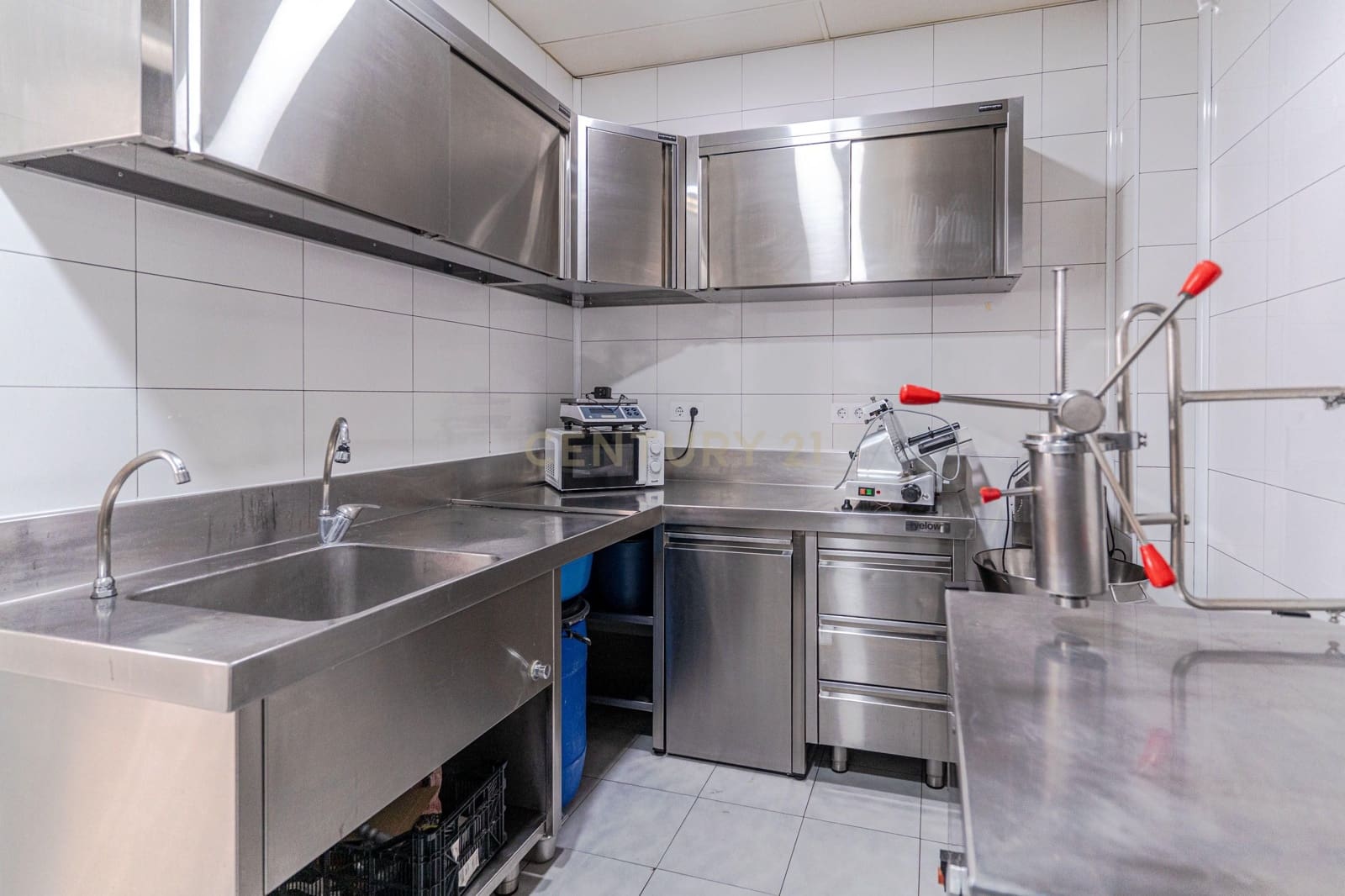 Kommersiell til salgs i Motril - € 220 000 (Ref: 9486486)