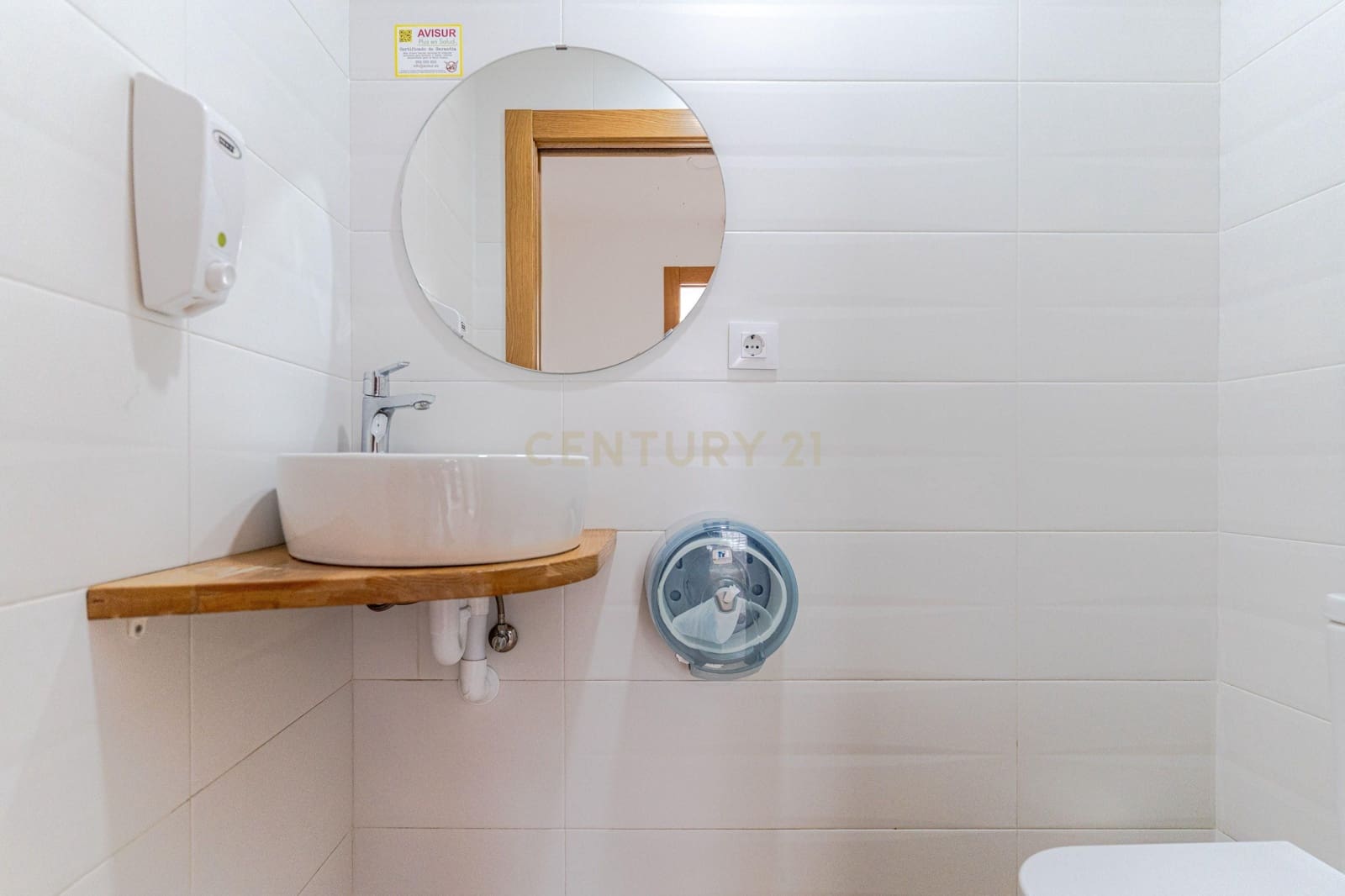 Kommersiell til salgs i Motril - € 220 000 (Ref: 9486486)