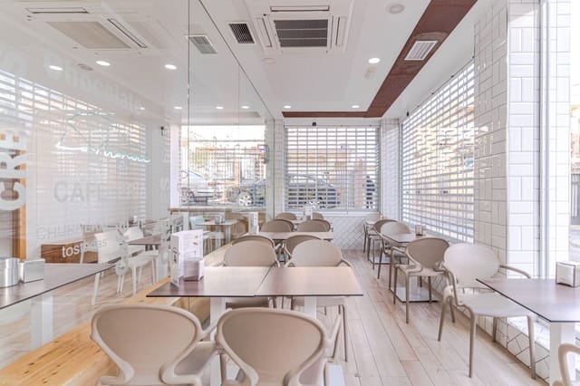 Commercieel te koop in Motril - € 220.000 (Ref: 9486486)