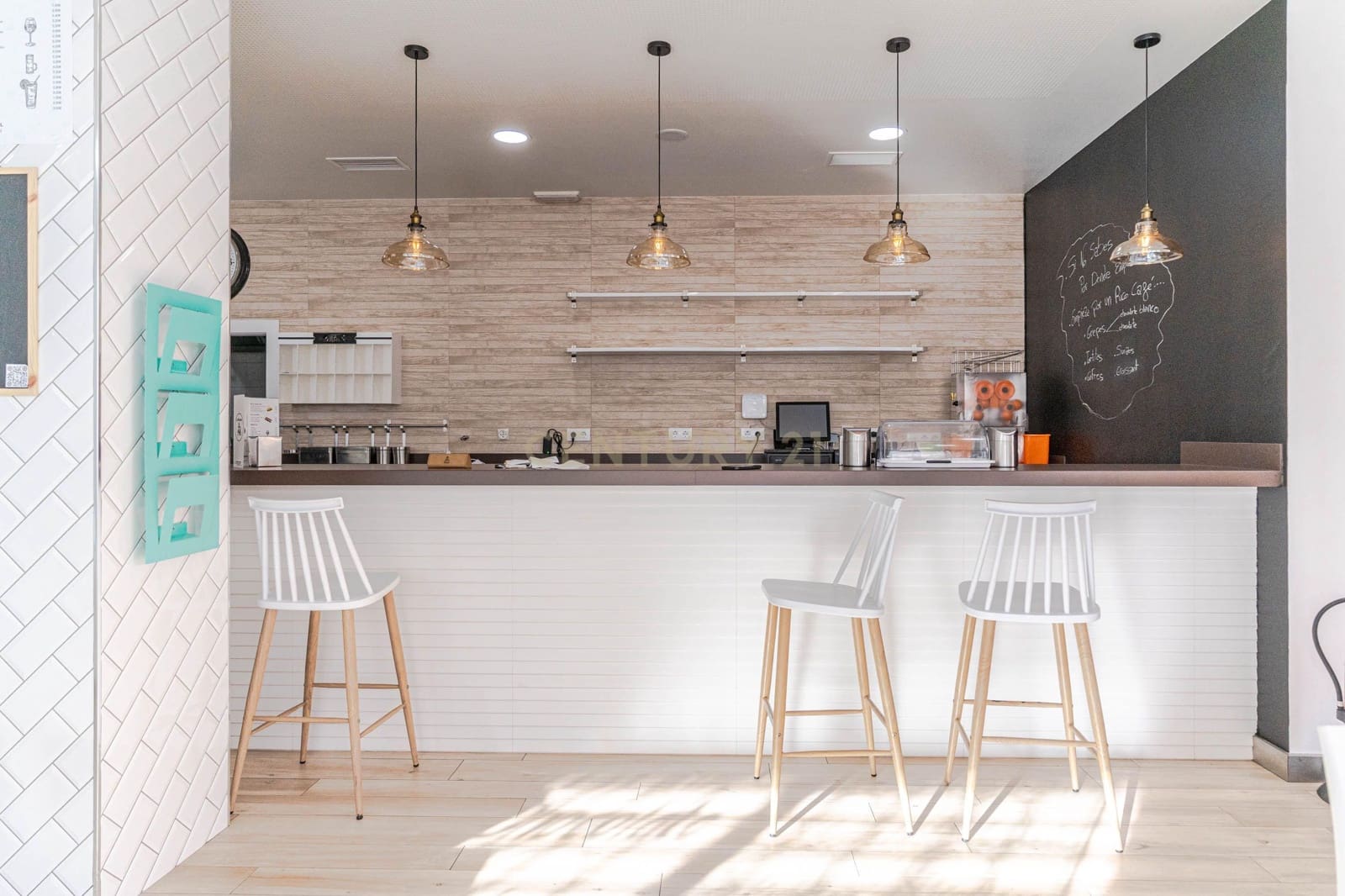 Kommersiell til salgs i Motril - € 220 000 (Ref: 9486486)