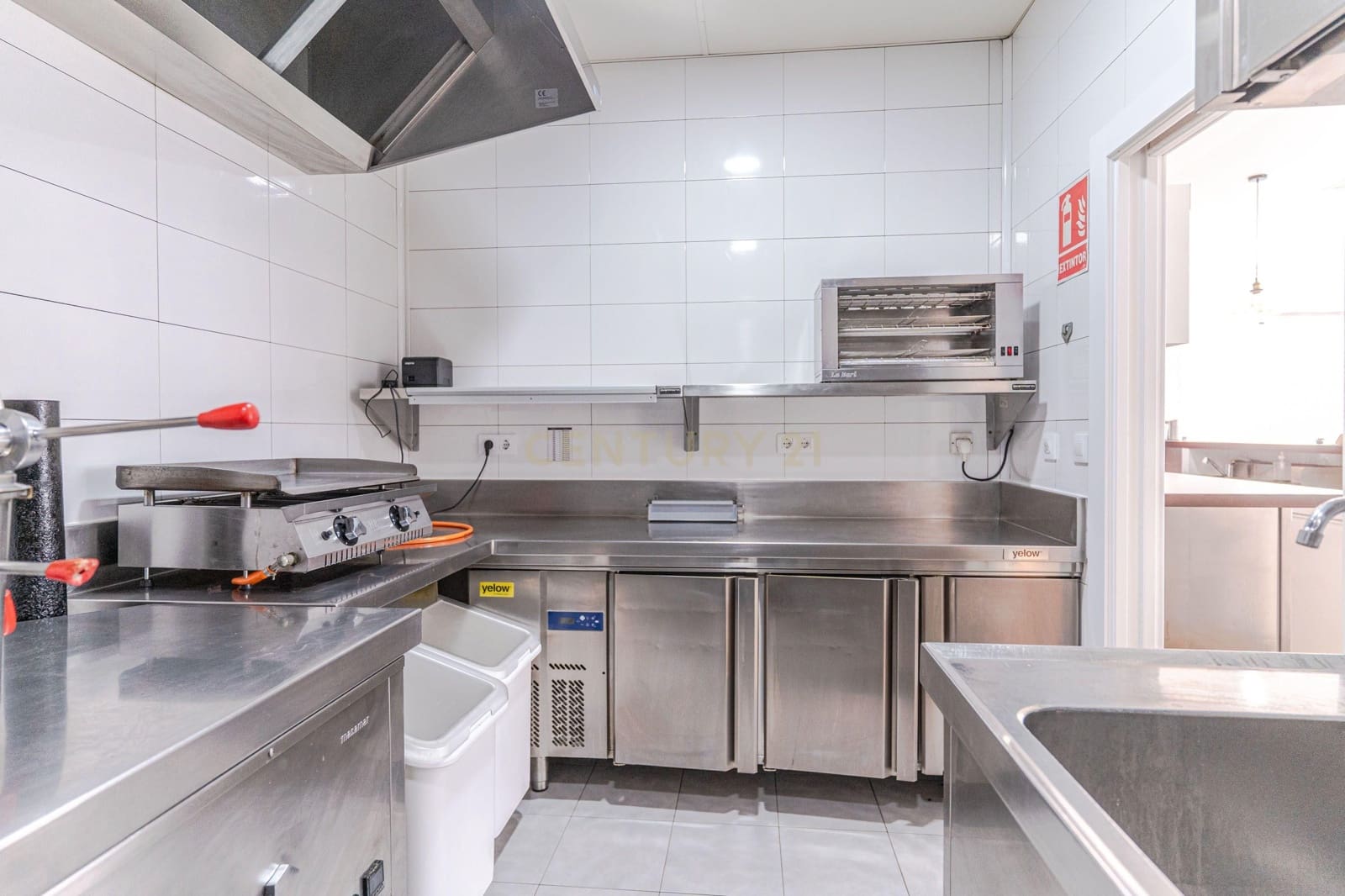 Kommersiell til salgs i Motril - € 220 000 (Ref: 9486486)