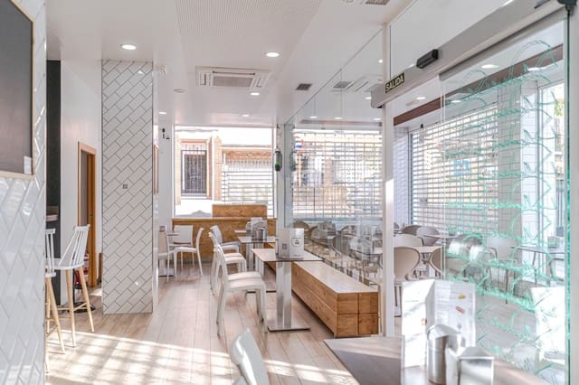 Commercieel te koop in Motril - € 220.000 (Ref: 9486486)