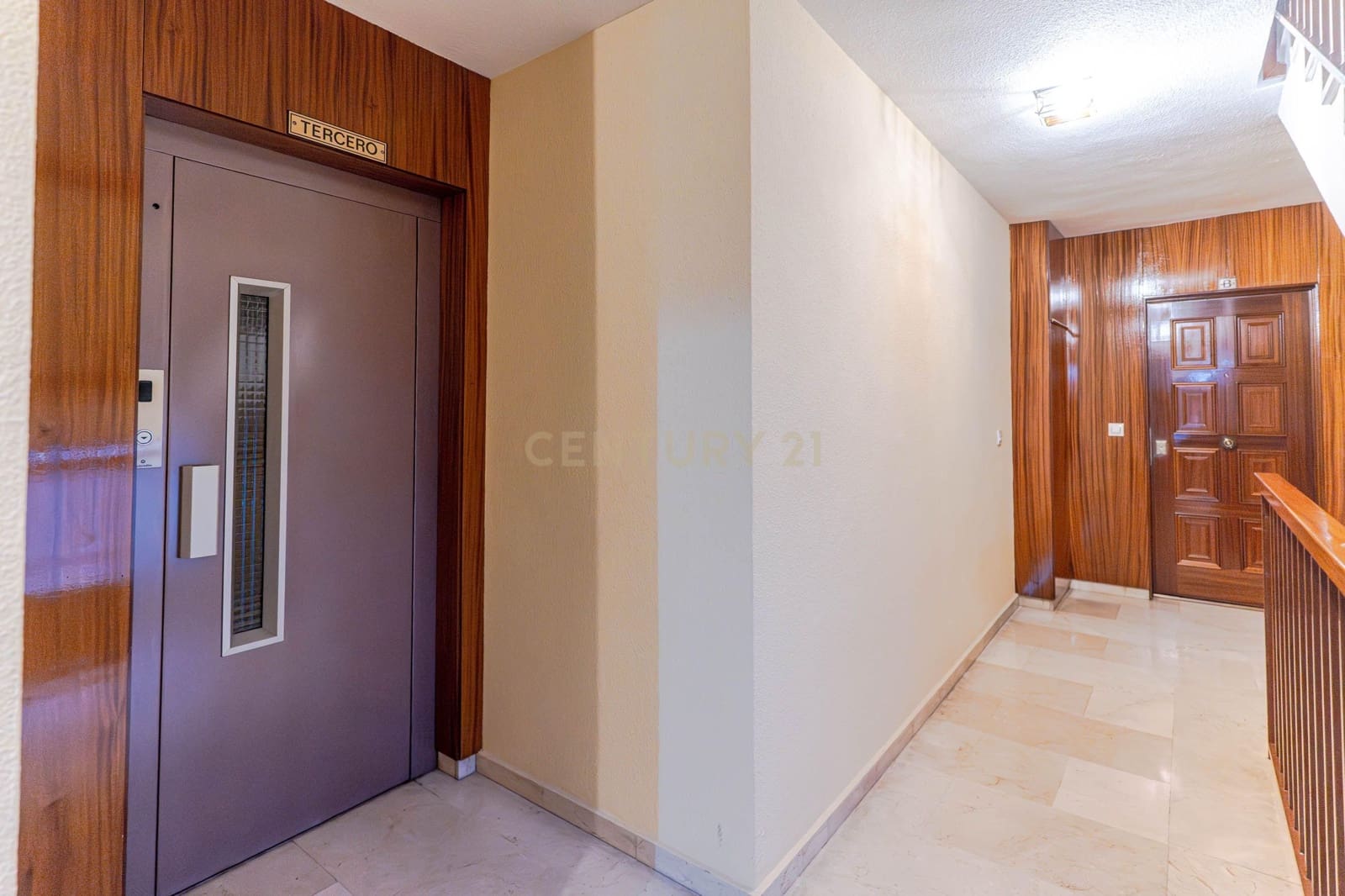 4 soveværelse Lejlighed til salg i Granada by med swimmingpool - € 375.000 (Ref: 9487155)