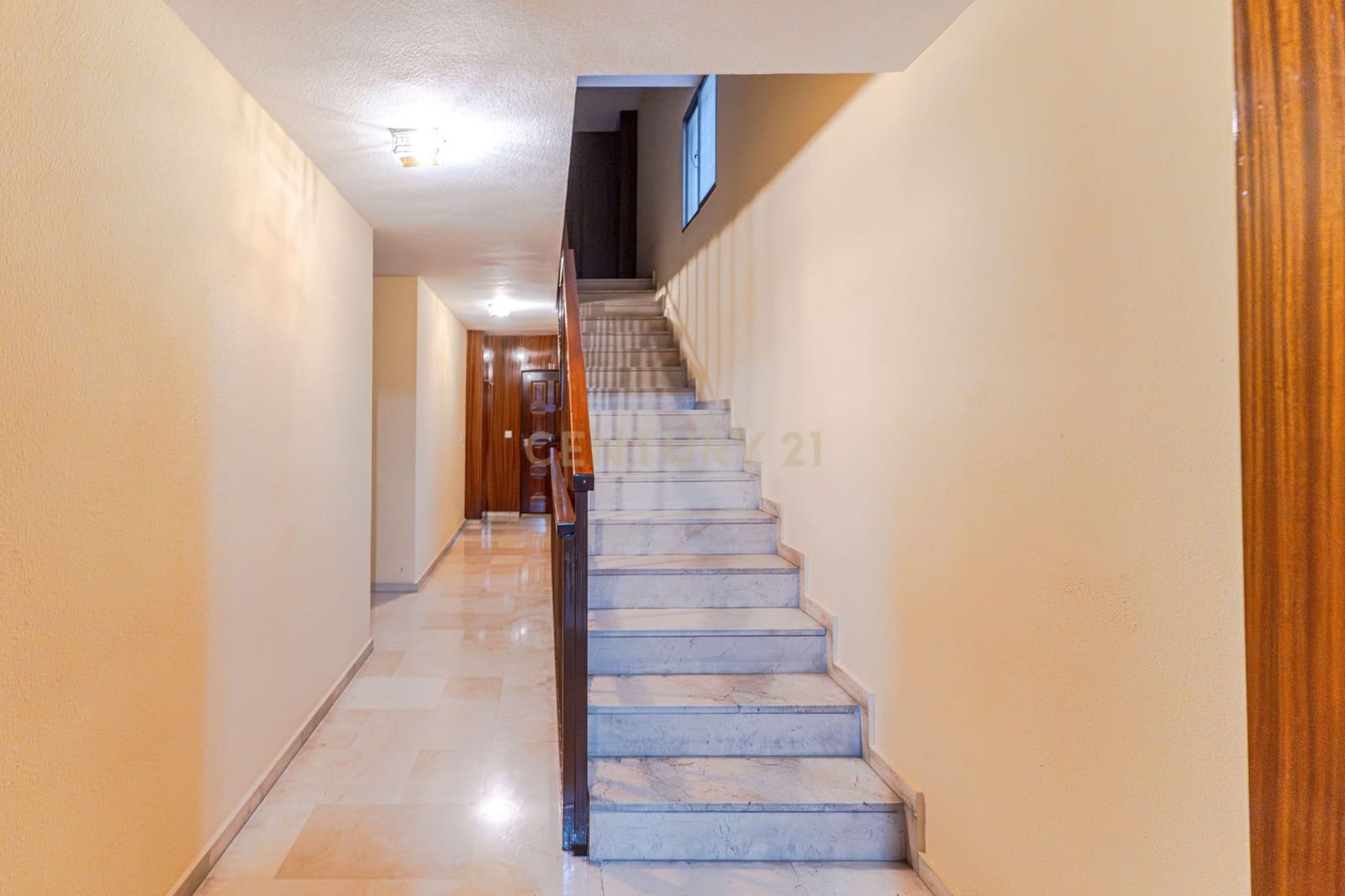 4 soveværelse Lejlighed til salg i Granada by med swimmingpool - € 375.000 (Ref: 9487155)