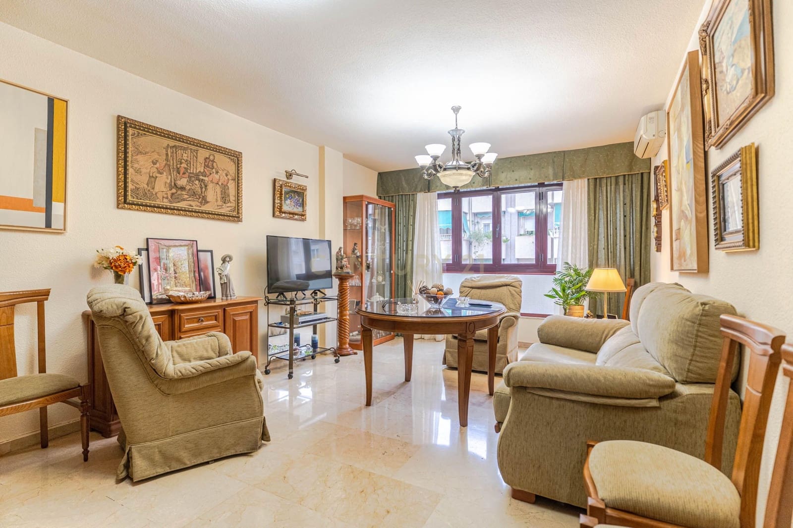 4 soveværelse Lejlighed til salg i Granada by med swimmingpool - € 375.000 (Ref: 9487155)