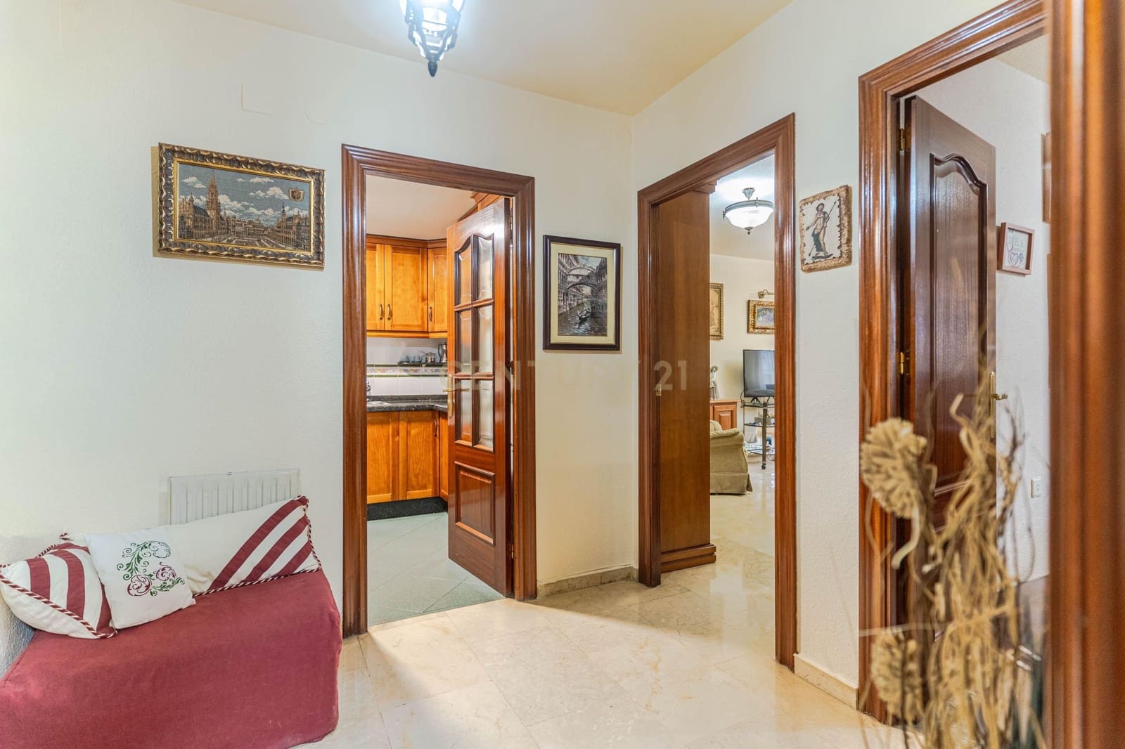 4 soveværelse Lejlighed til salg i Granada by med swimmingpool - € 375.000 (Ref: 9487155)