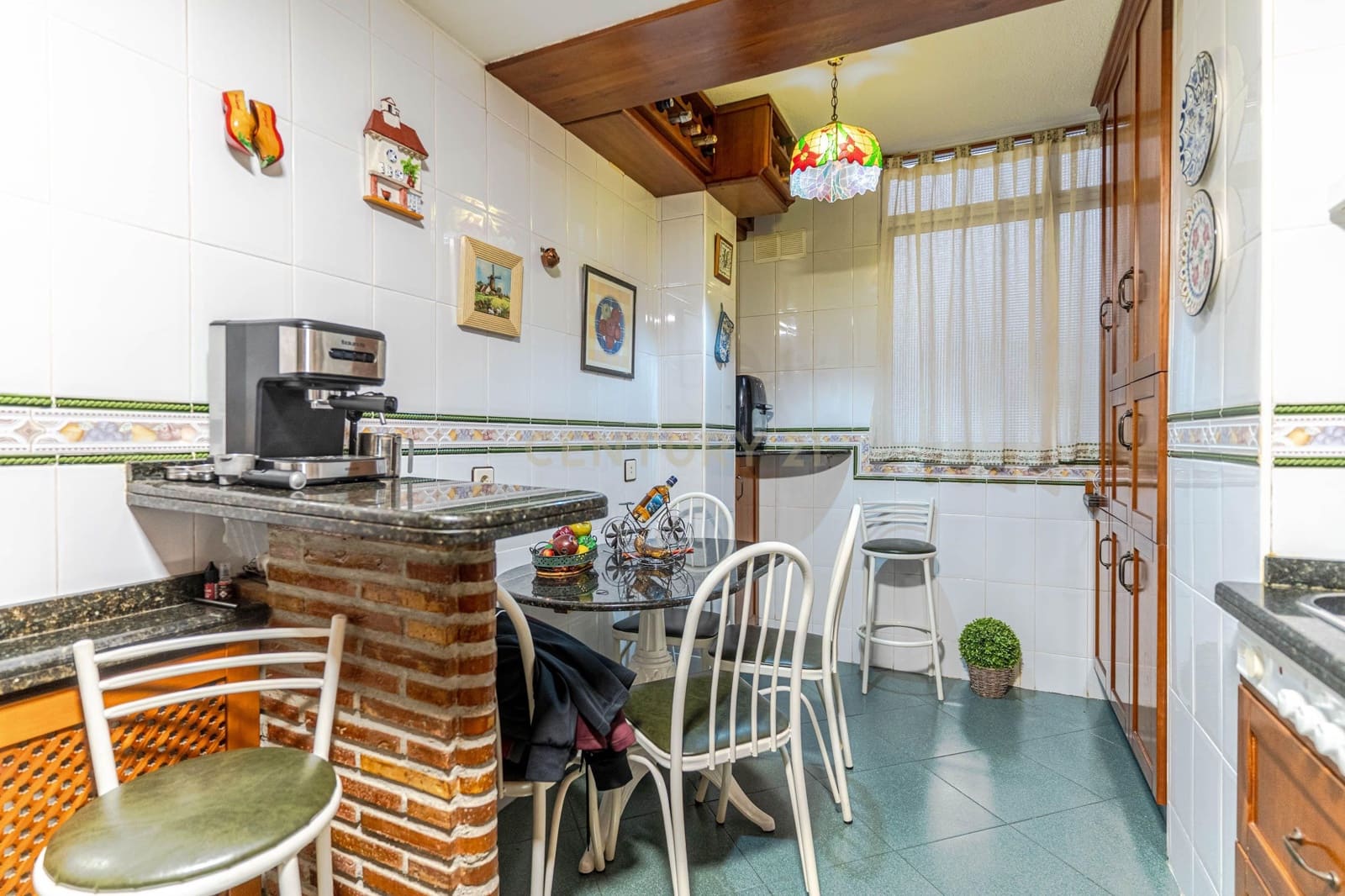 4 soveværelse Lejlighed til salg i Granada by med swimmingpool - € 375.000 (Ref: 9487155)