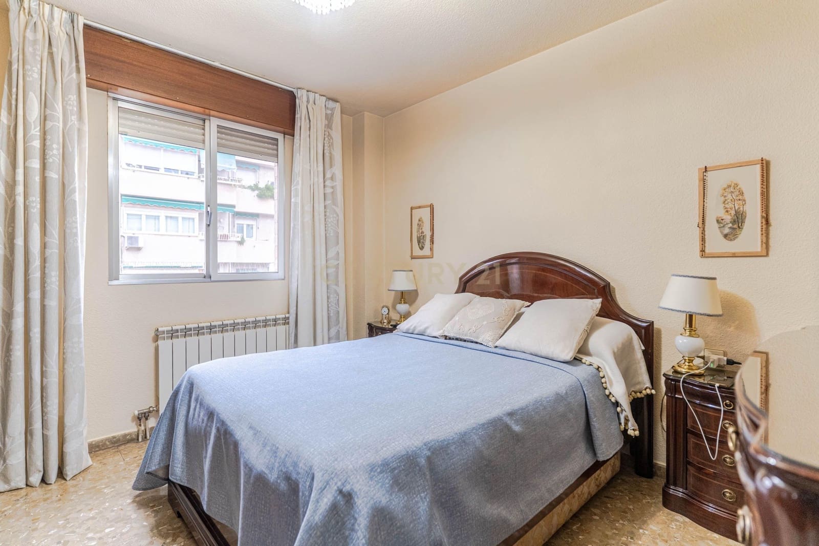 4 soveværelse Lejlighed til salg i Granada by med swimmingpool - € 375.000 (Ref: 9487155)