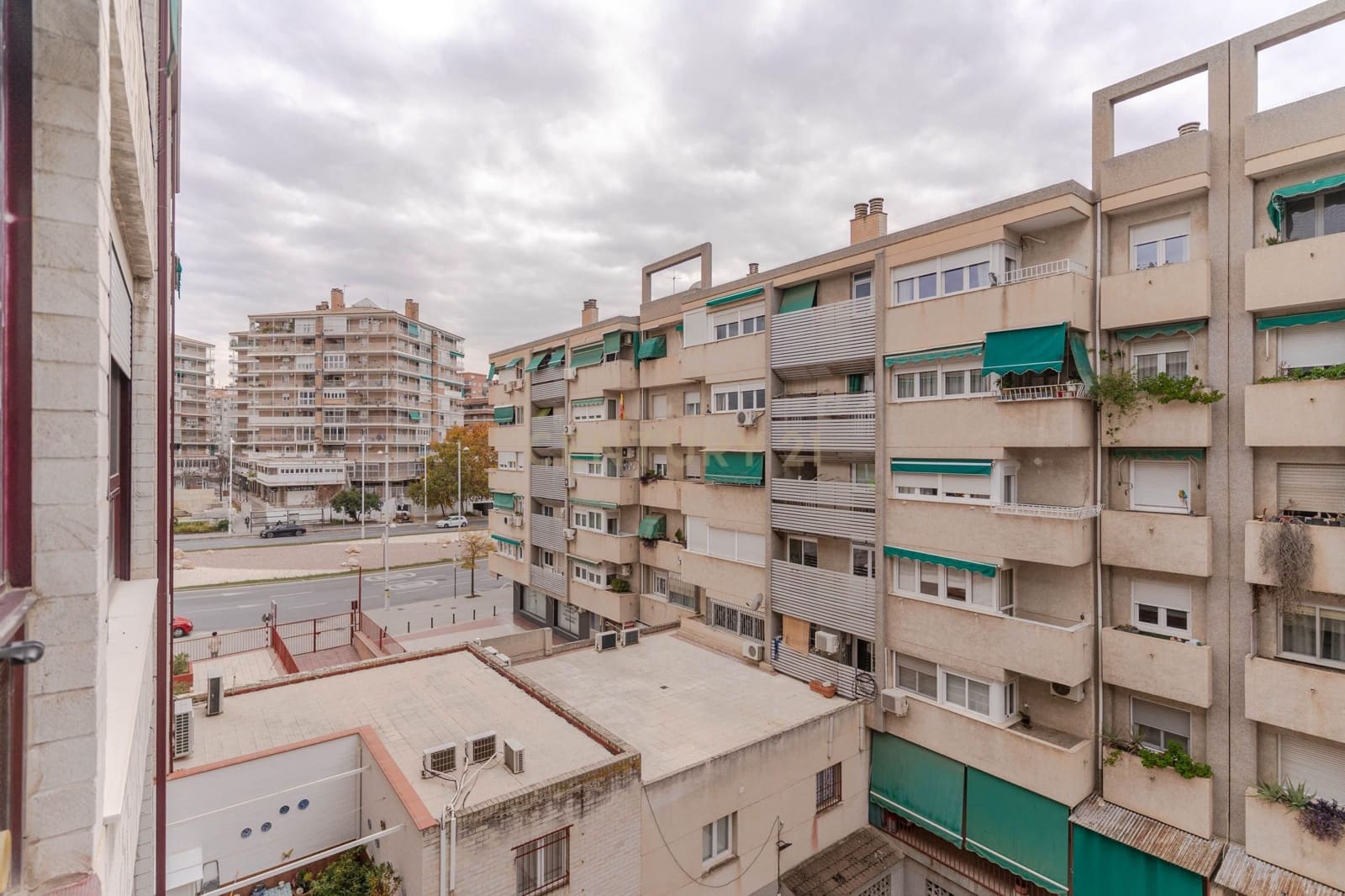 4 soveværelse Lejlighed til salg i Granada by med swimmingpool - € 375.000 (Ref: 9487155)