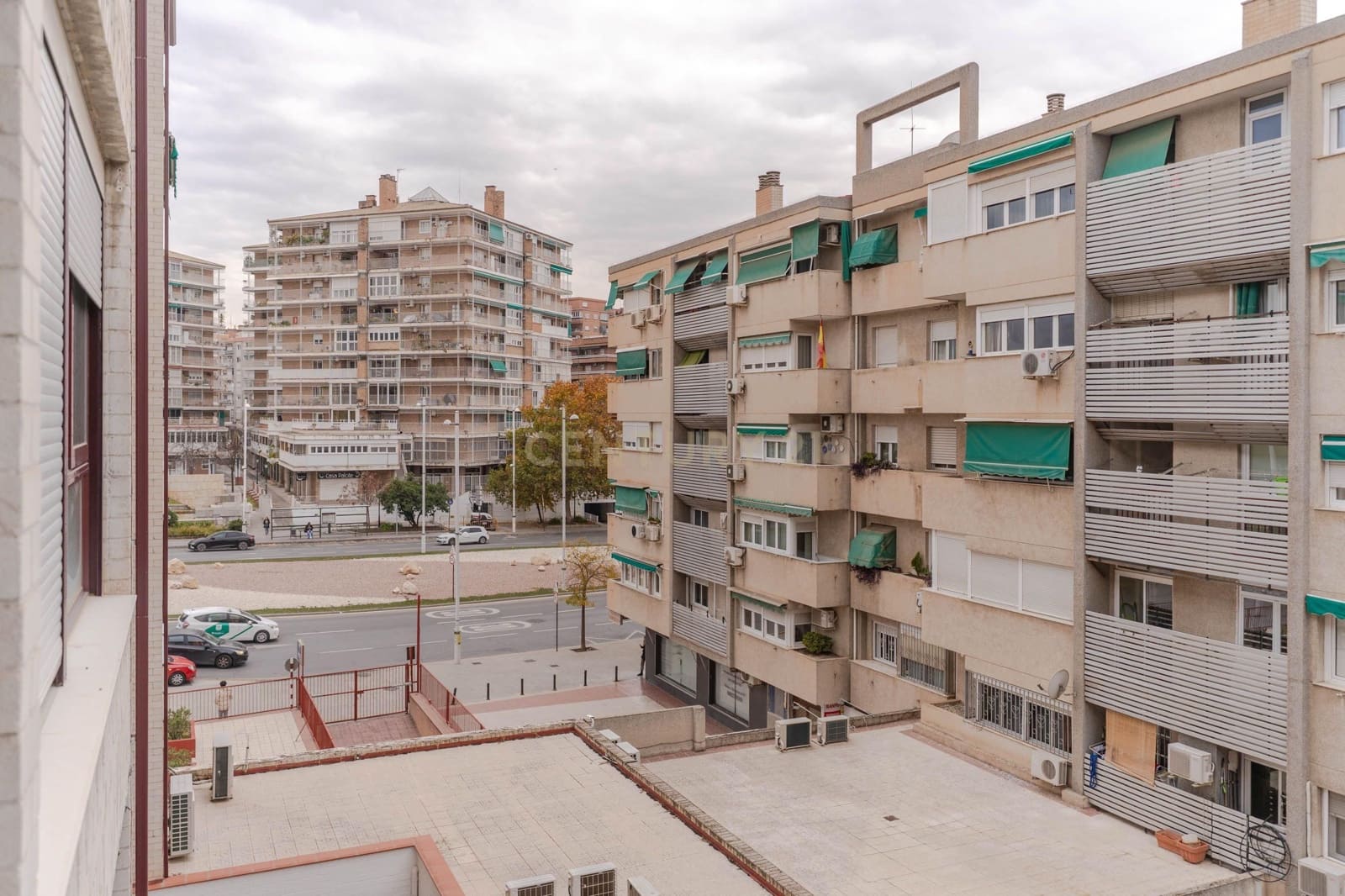 4 soveværelse Lejlighed til salg i Granada by med swimmingpool - € 375.000 (Ref: 9487155)