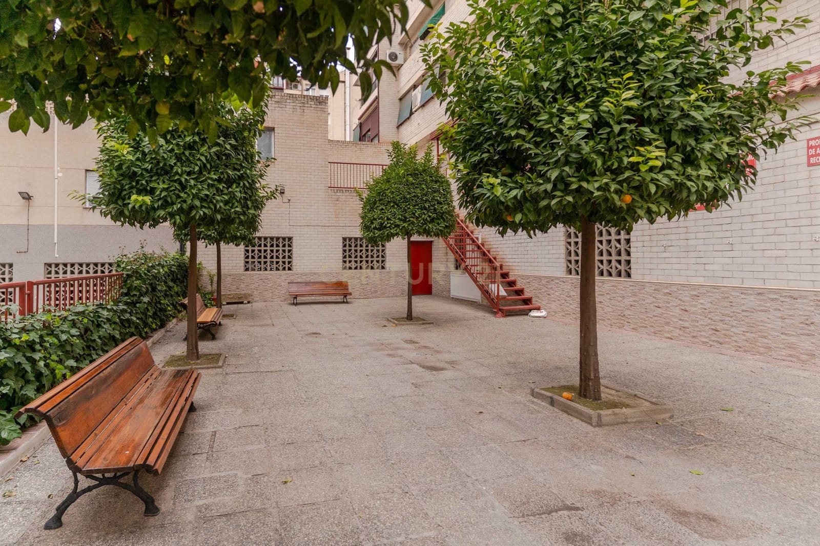 4 soveværelse Lejlighed til salg i Granada by med swimmingpool - € 375.000 (Ref: 9487155)