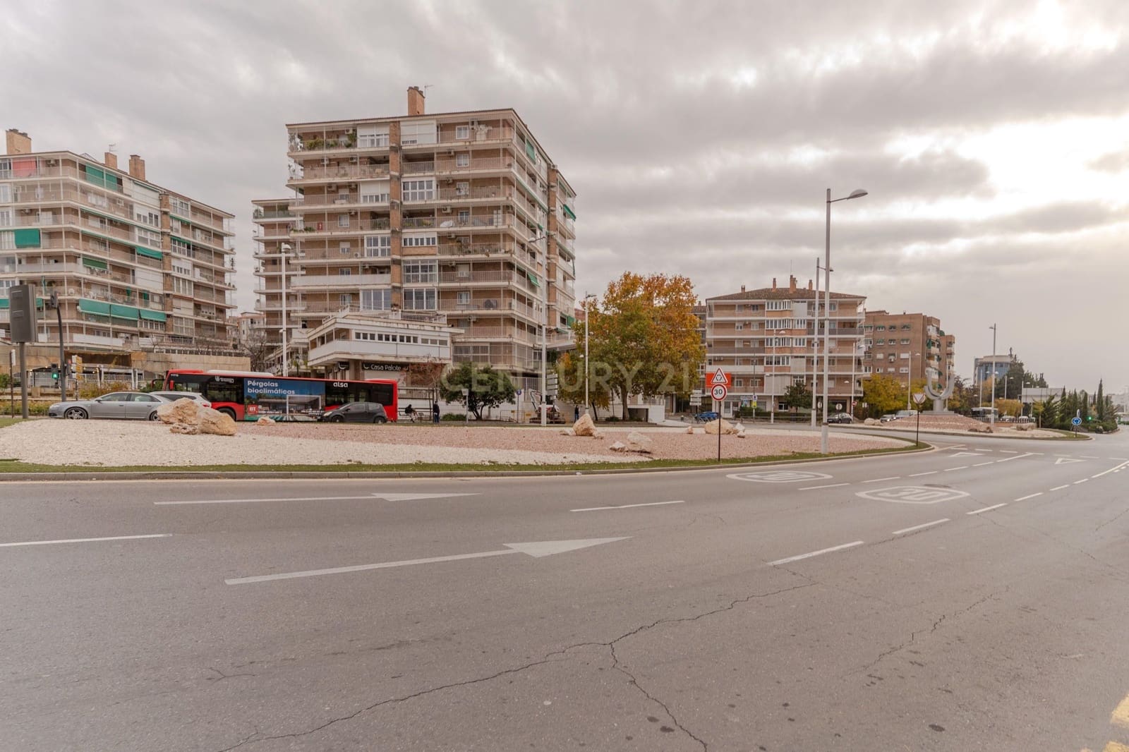 4 soveværelse Lejlighed til salg i Granada by med swimmingpool - € 375.000 (Ref: 9487155)