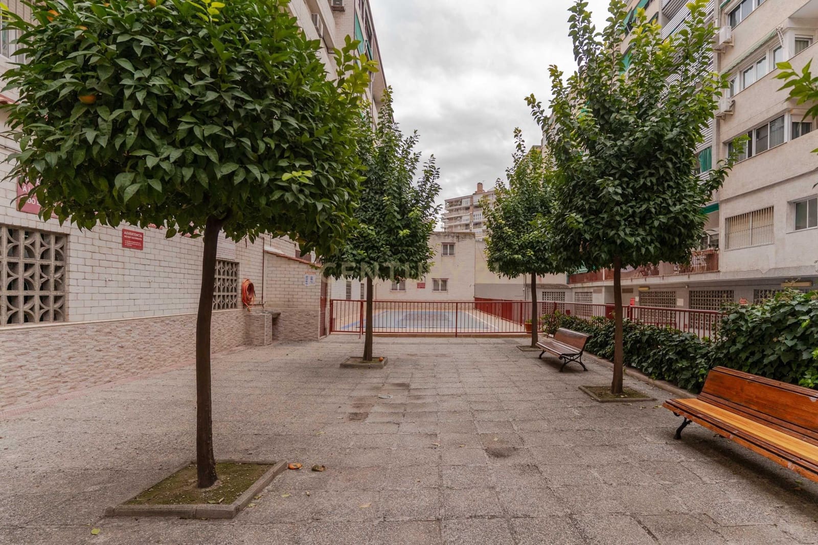 4 soveværelse Lejlighed til salg i Granada by med swimmingpool - € 375.000 (Ref: 9487155)