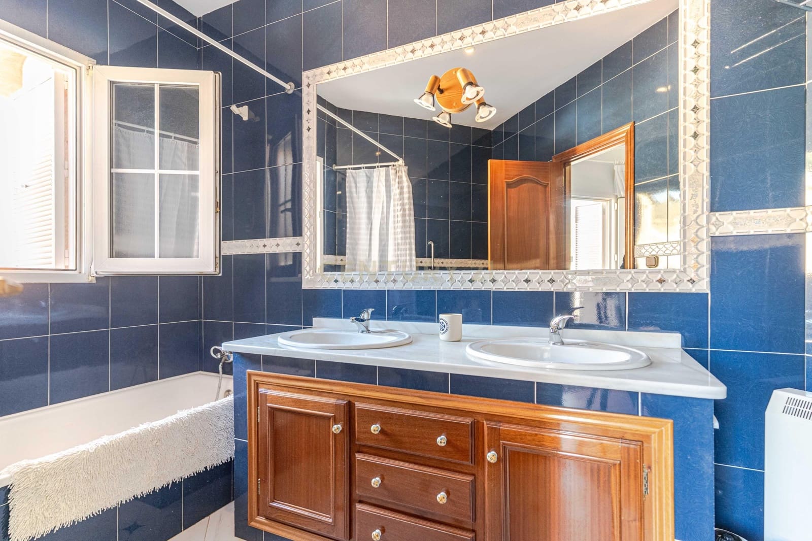 Chalet de 5 habitaciones en Illora en venta con piscina garaje - 260.000 € (Ref: 9487156)