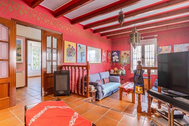 Chalet de 5 habitaciones en Illora en venta con piscina garaje - 260.000 € (Ref: 9487156)