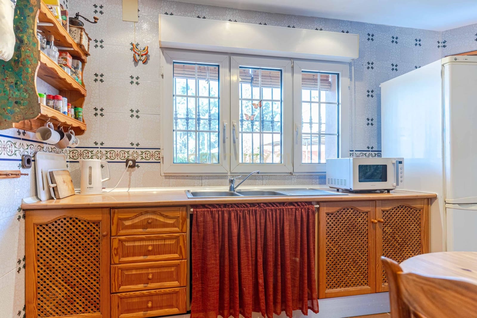 Chalet de 5 habitaciones en Illora en venta con piscina garaje - 260.000 € (Ref: 9487156)