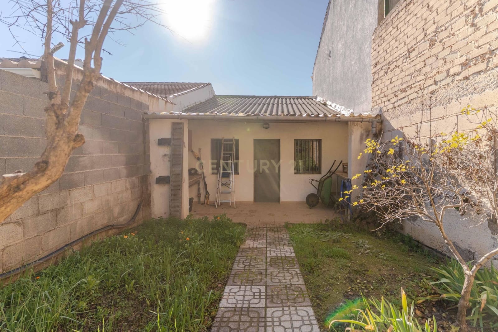 Chalet de 5 habitaciones en Illora en venta con piscina garaje - 260.000 € (Ref: 9487156)