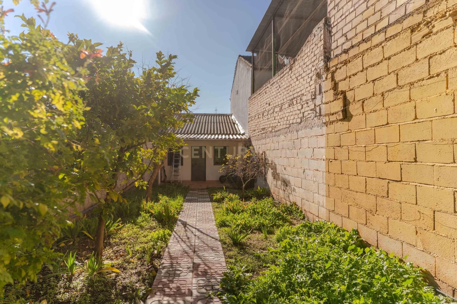 Chalet de 5 habitaciones en Illora en venta con piscina garaje - 260.000 € (Ref: 9487156)