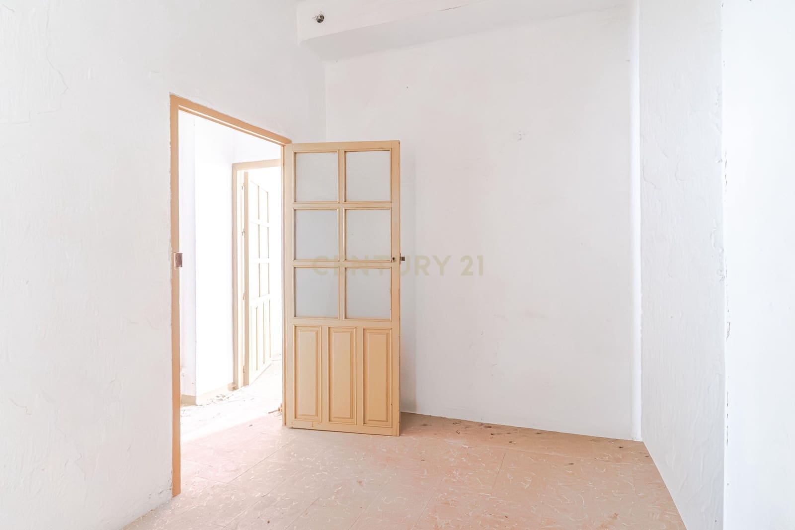 Casa de 3 habitaciones en Vélez de Benaudalla en venta - 75.000 € (Ref: 9495575)