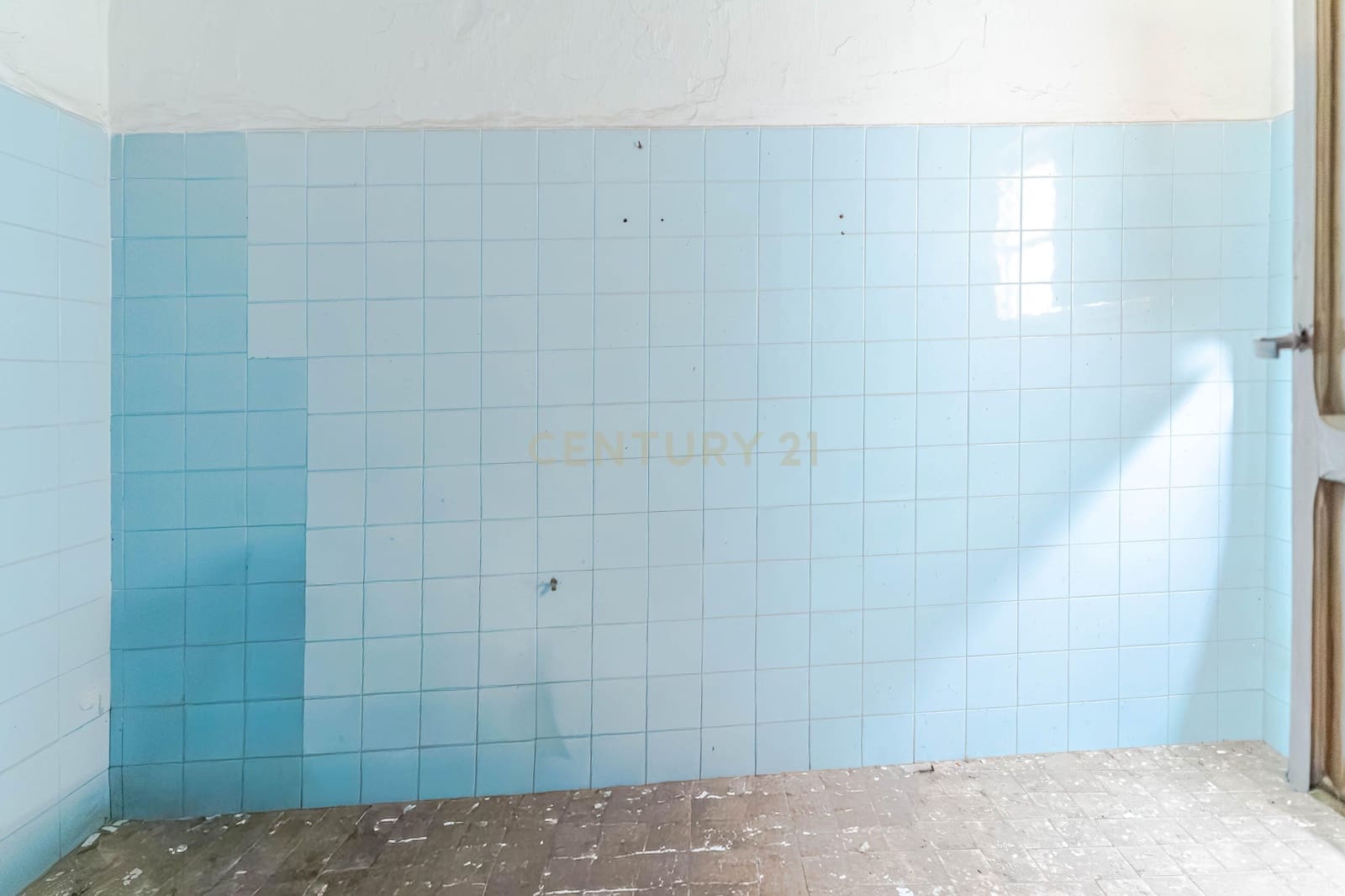 Casa de 3 habitaciones en Vélez de Benaudalla en venta - 75.000 € (Ref: 9495575)