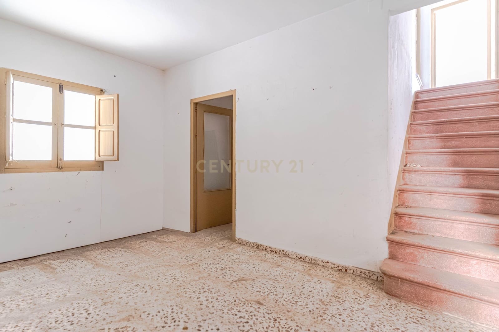 Casa de 3 habitaciones en Vélez de Benaudalla en venta - 75.000 € (Ref: 9495575)