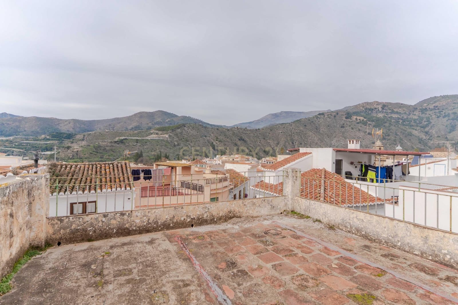 Casa de 3 habitaciones en Vélez de Benaudalla en venta - 75.000 € (Ref: 9495575)