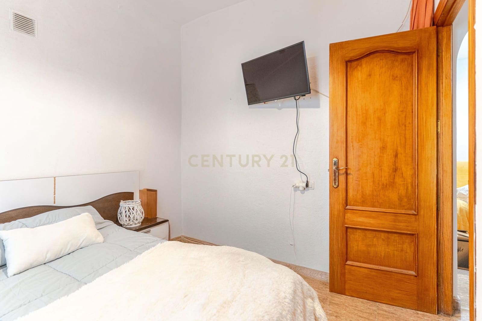 Commercial for sale in Salobrena - € 119,000 (Ref: 9500397)