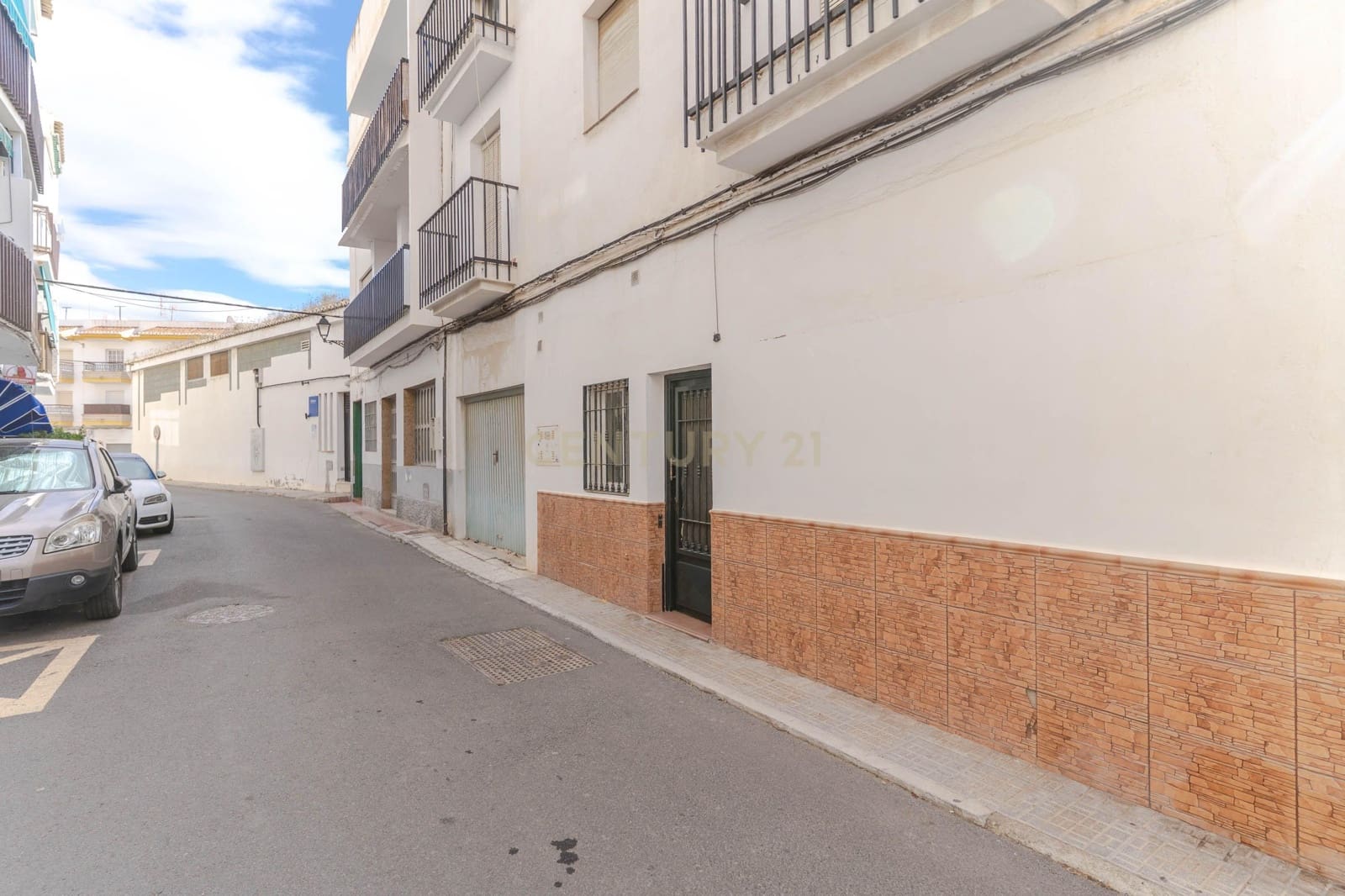 Commercial for sale in Salobrena - € 119,000 (Ref: 9500397)